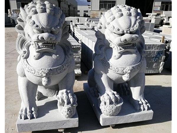 私宅門(mén)口放什么石雕好